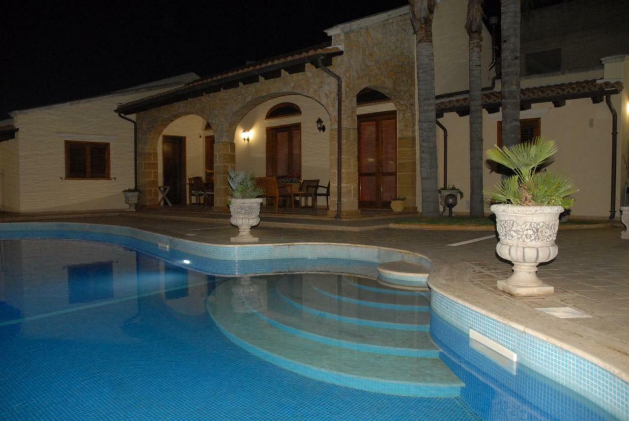 Suite Margarita Mazara del Vallo Bagian luar foto